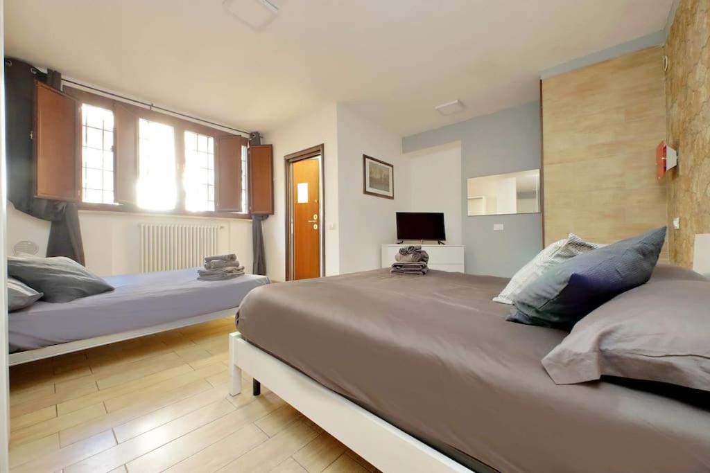 Vatican Flat Spacious Cozy With Court Apartment Rom